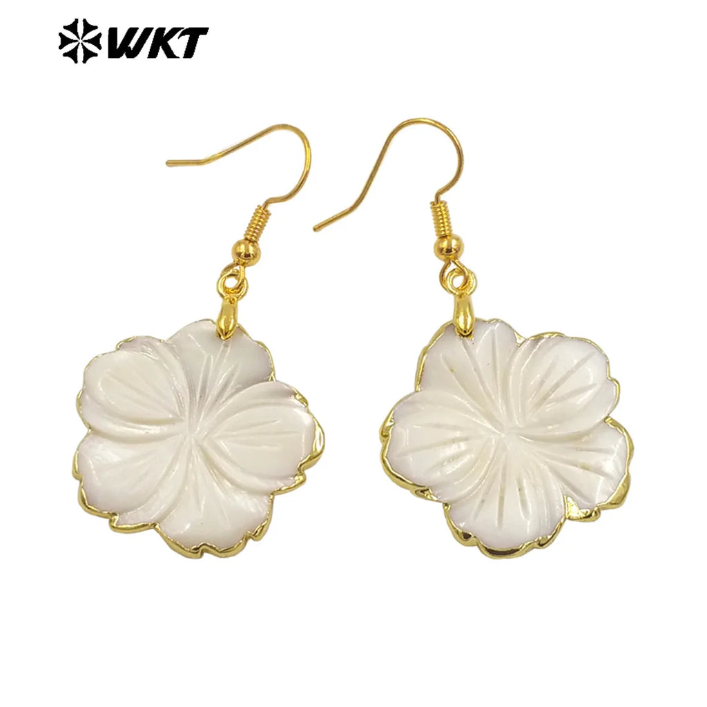 WT-MPE137 New Product Natural Shell With Flower Shape Earring With 18k Gold Plated For Women Birthday Gifts